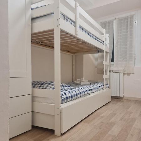 Trilocale Nel Centro Di Sampierdarena Appartement Genua Buitenkant foto