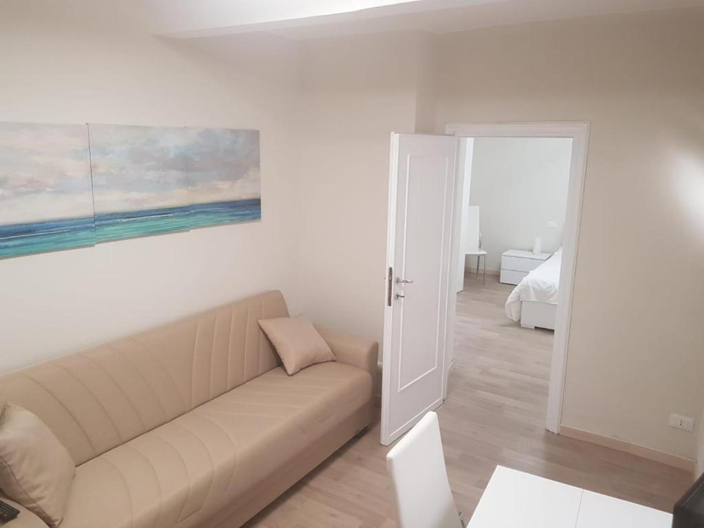 Trilocale Nel Centro Di Sampierdarena Appartement Genua Buitenkant foto